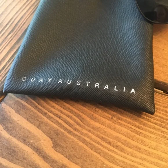 Quay Australia vivienne Black Sunglasses - Picture 4 of 5